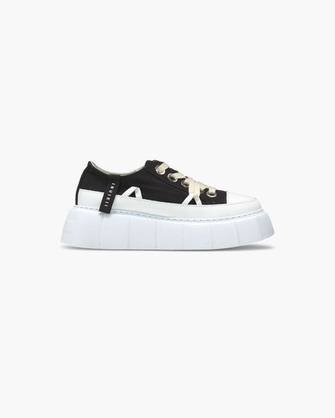 Matilda Canvas Black