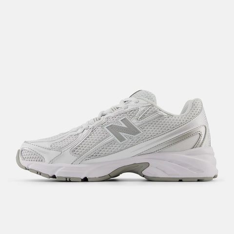 U740WM2 740 White